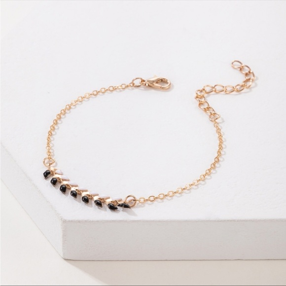 Geometric bracelets - Picture 2 of 5